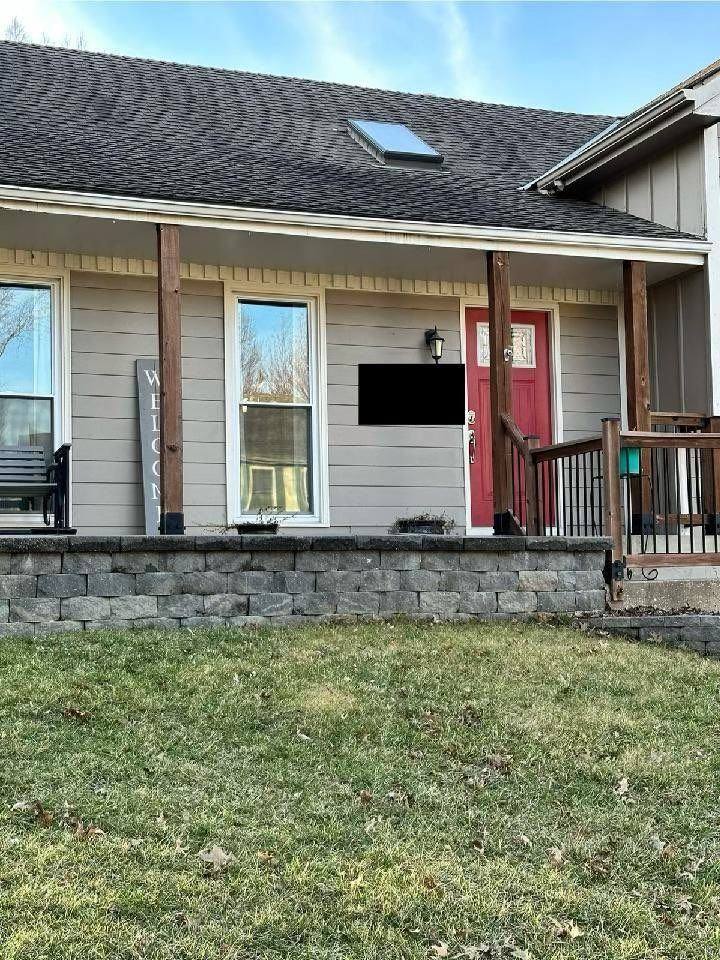 Front porch renovation by Uprise Remodeling